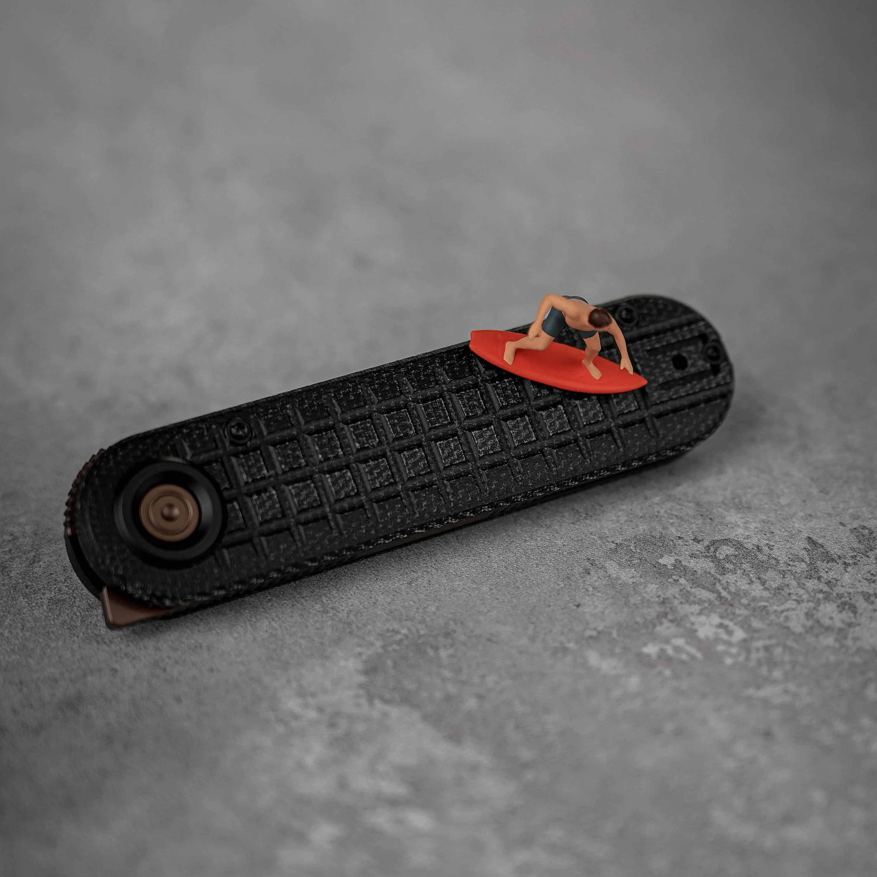Corgi® V 295 - Vanchor lock® (2.95" N690 Blade & Micarta Handle) - A3709 - Image 17