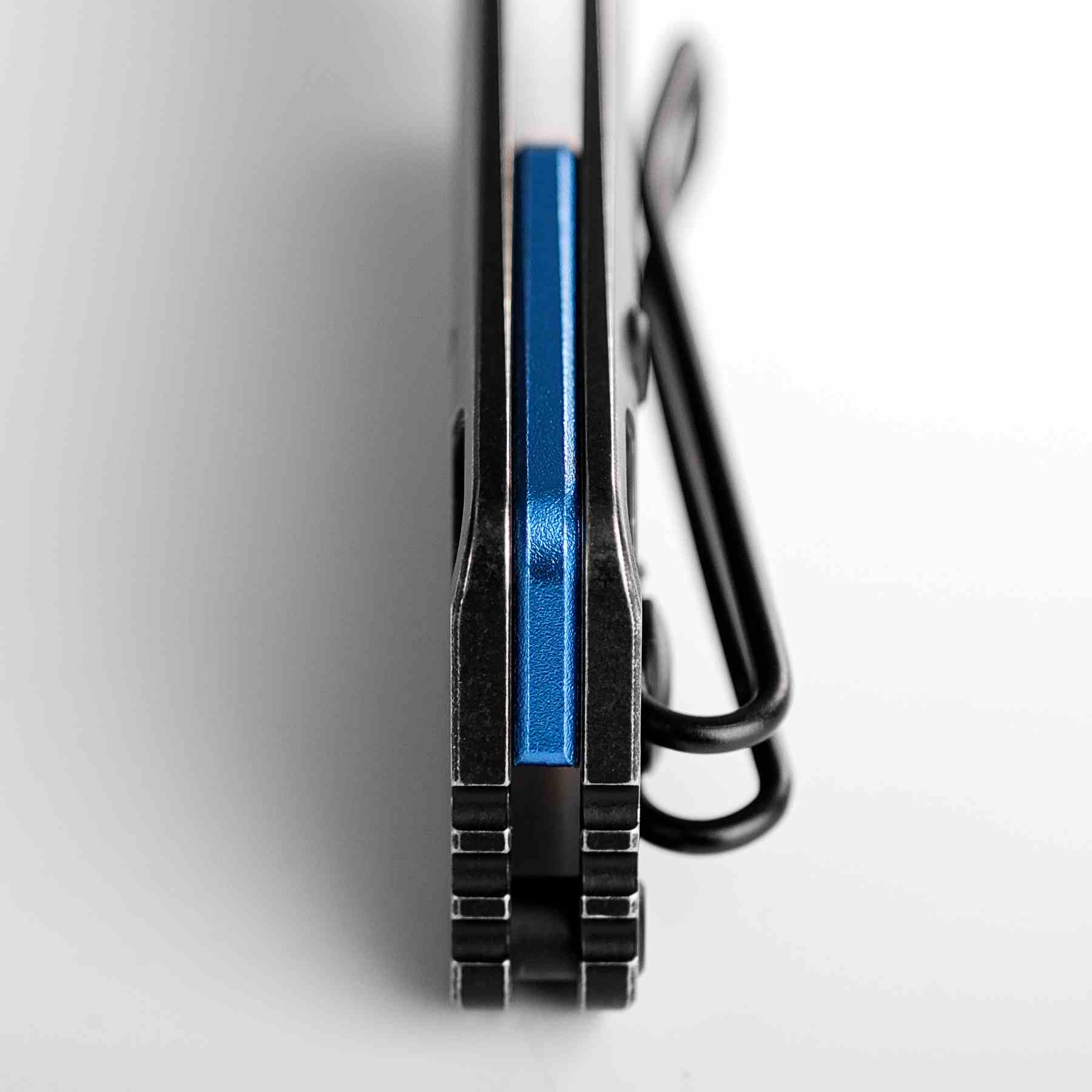 Parallel- Crossbar lock (2.90" 154CM Blade & Titanium Handle) - A3501 - Image 8