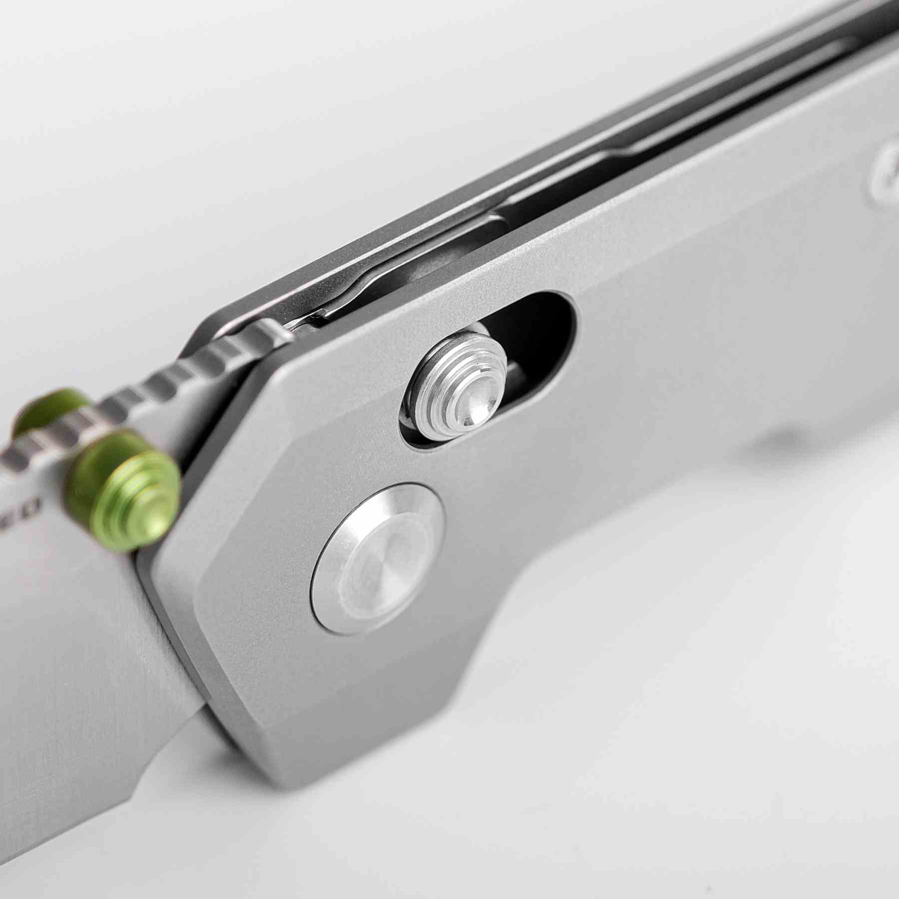 Parallel- Crossbar lock (2.90" 154CM Blade & Titanium Handle) - A3503 - Image 7