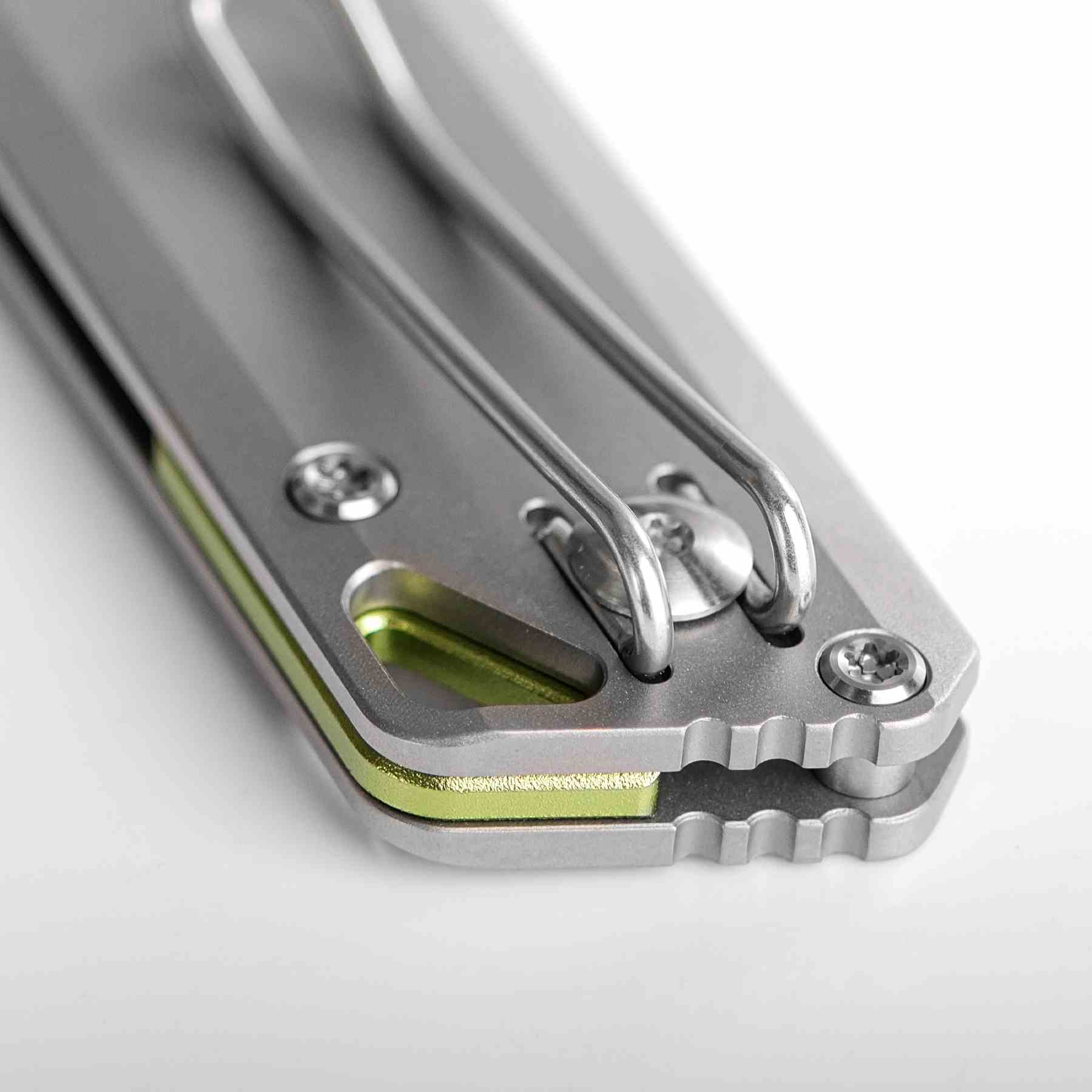 Parallel- Crossbar lock (2.90" 154CM Blade & Titanium Handle) - A3503 - Image 9