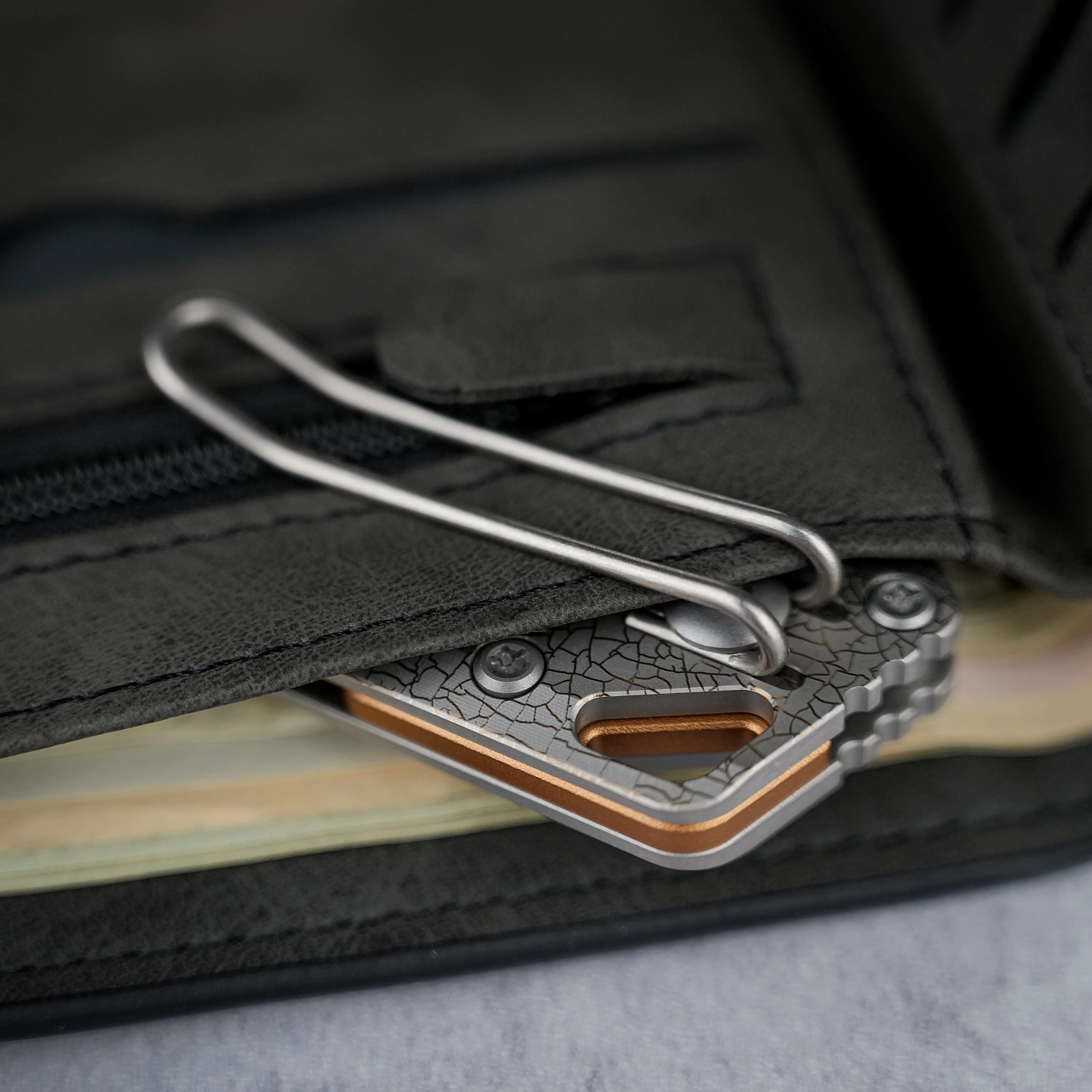 Parallel- Crossbar Lock (2.90" S35VN Blade & Titanium Handle) - A3509 - Image 13