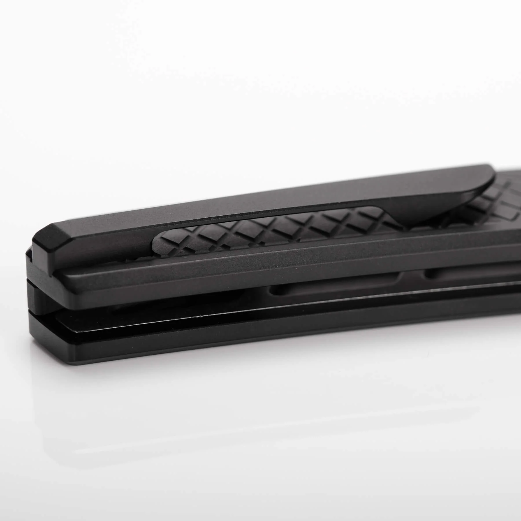 Psyop - Top Liner Lock (3.32" Elmax Blade & Titanium Handle) - A2201 - Image 11