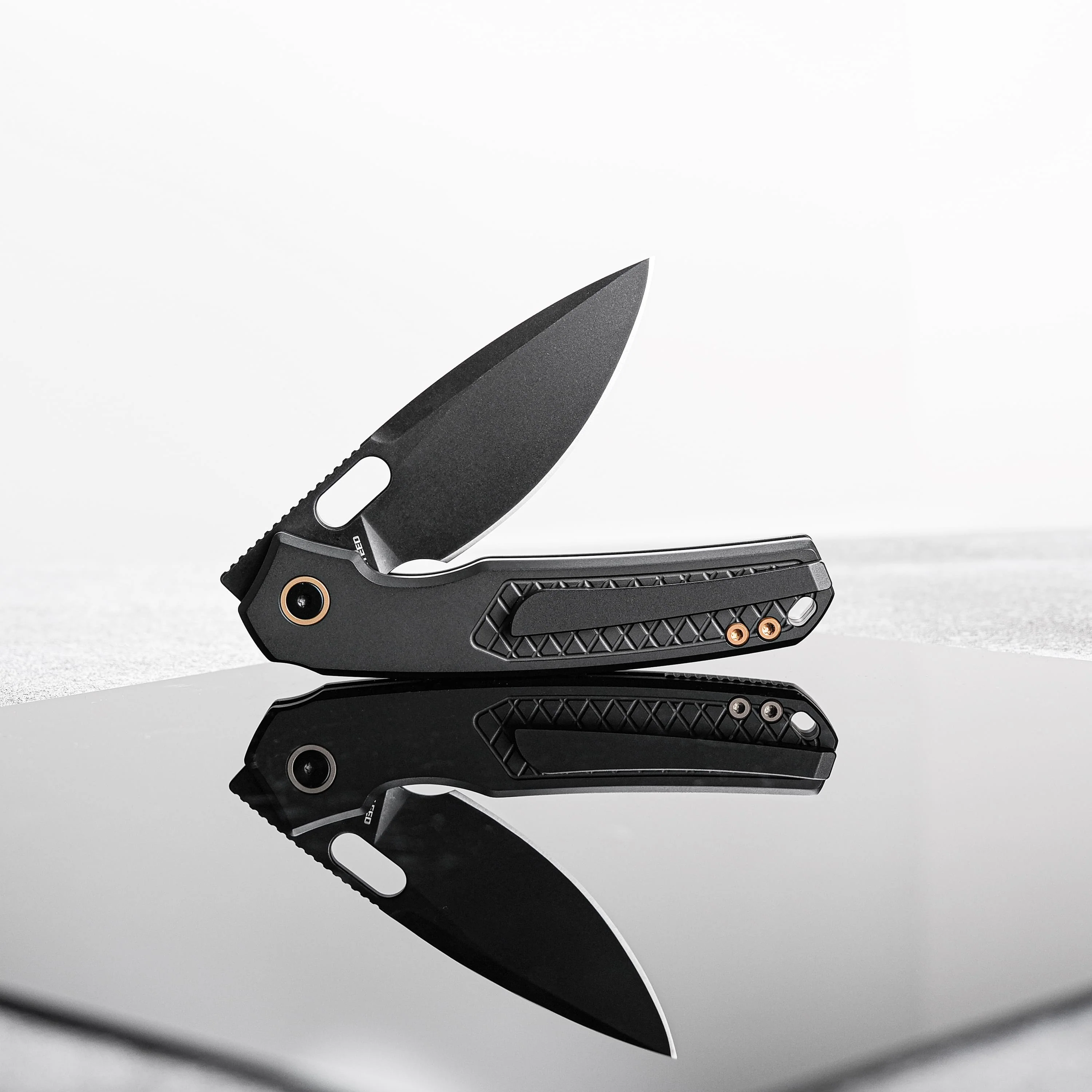 Psyop - Top Liner Lock (3.32" Elmax Blade & Titanium Handle) - A2201 - Image 7