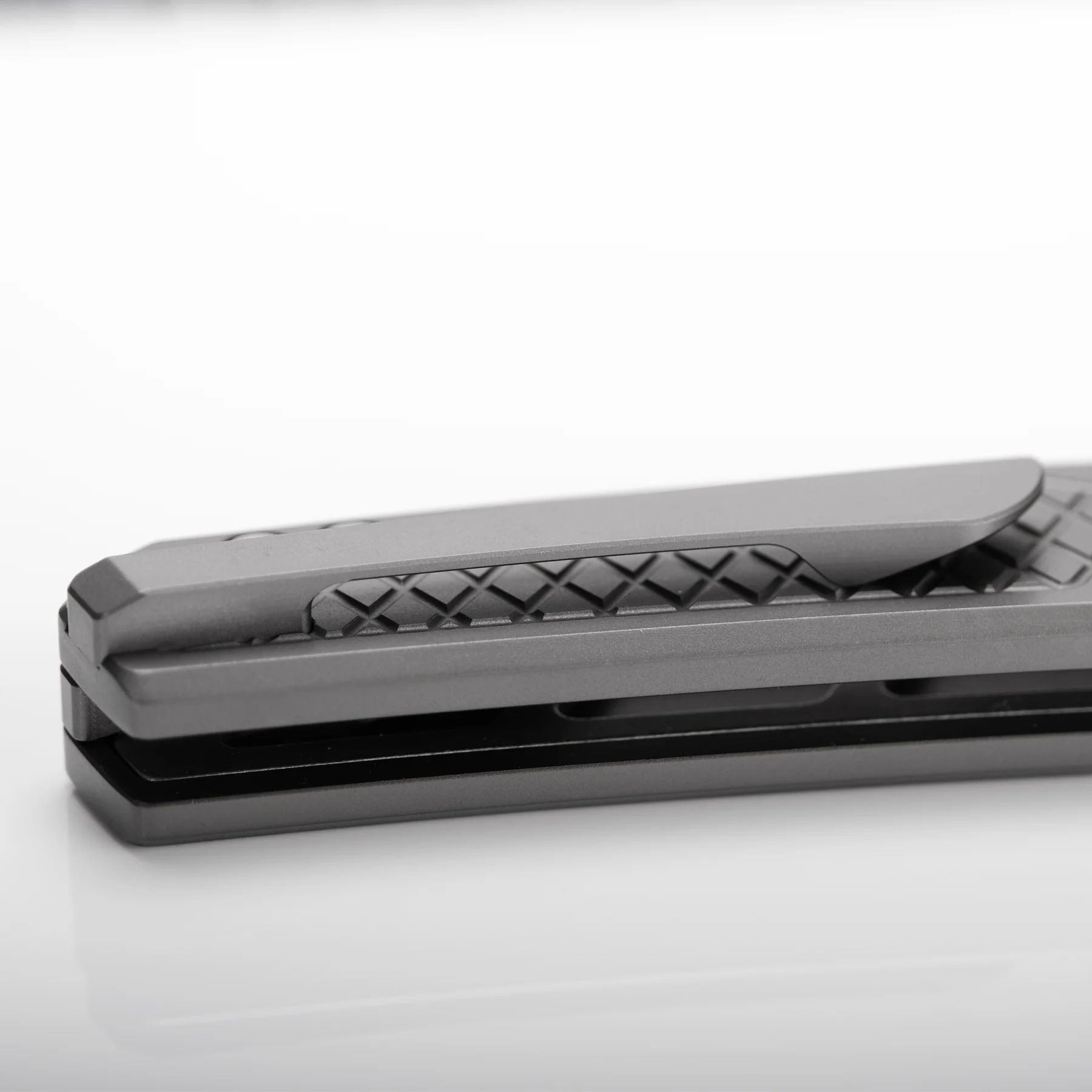 Psyop - Top Liner Lock (3.32" Elmax Blade & Titanium Handle) - A2202 - Image 12