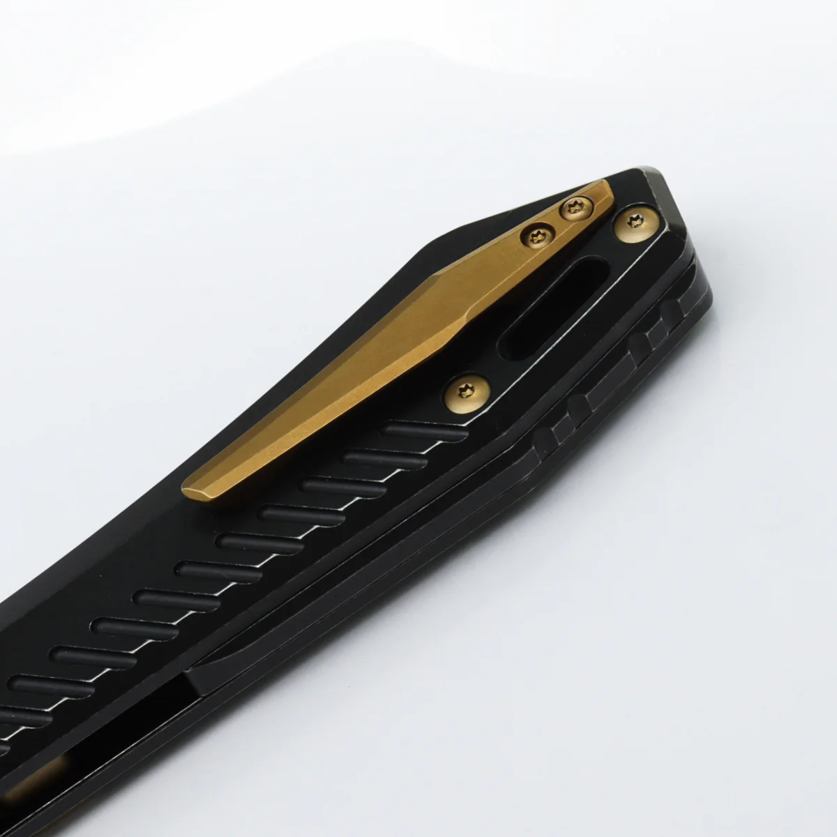 RSKAOS - Top Liner Lock (3.3" M390 Sheepsfoot Blade & Titanium Handle) - MHET3 - Image 9