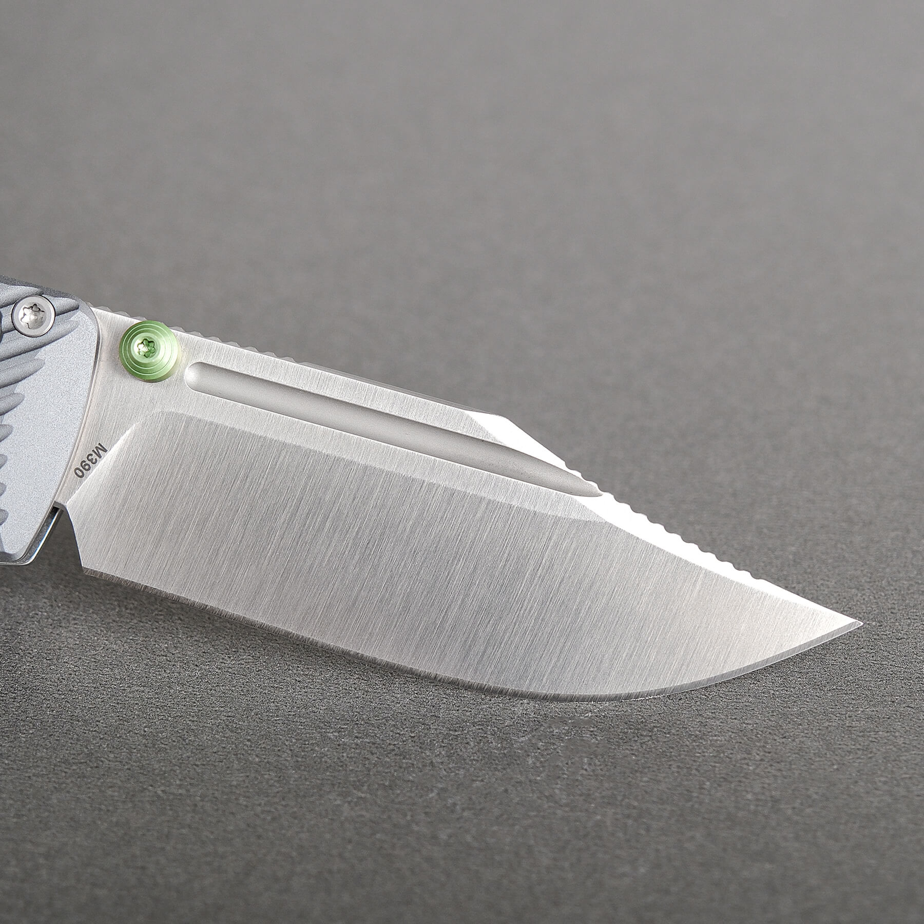 Vombat - Crossbar Lock (2.92" M390 Blade & Aluminum Handle) - A4101 - Image 13