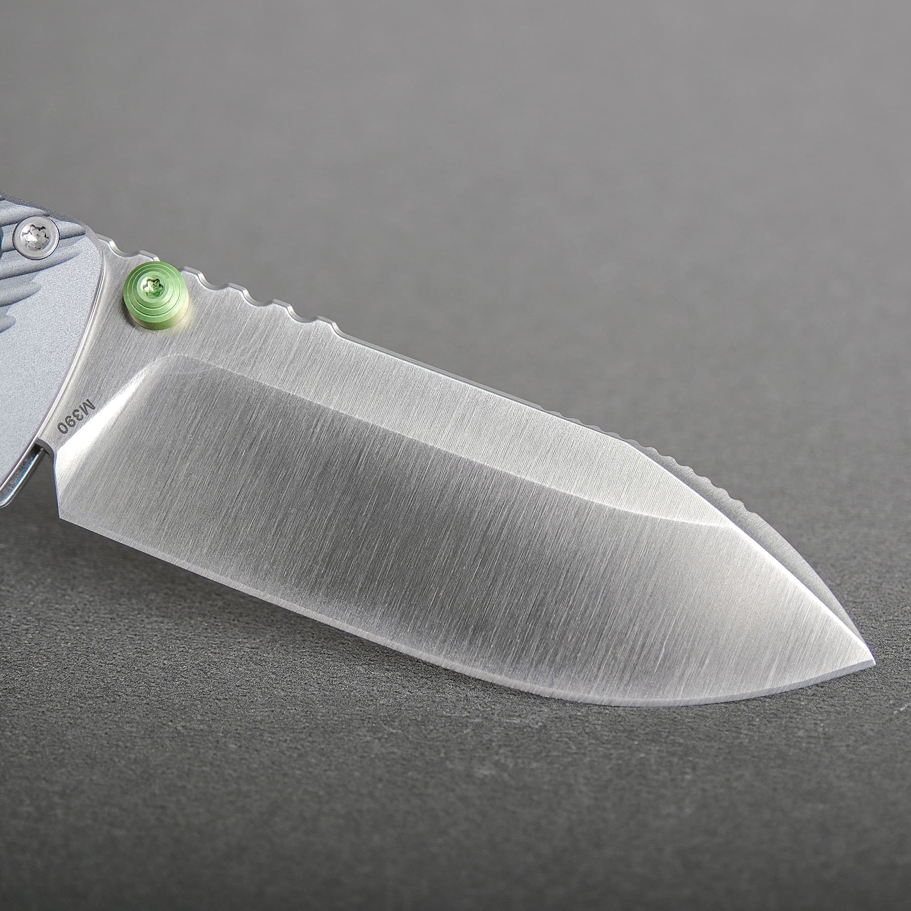 Vombat - Crossbar Lock (2.92" M390 Blade & Aluminum Handle) - A4104 - Image 11