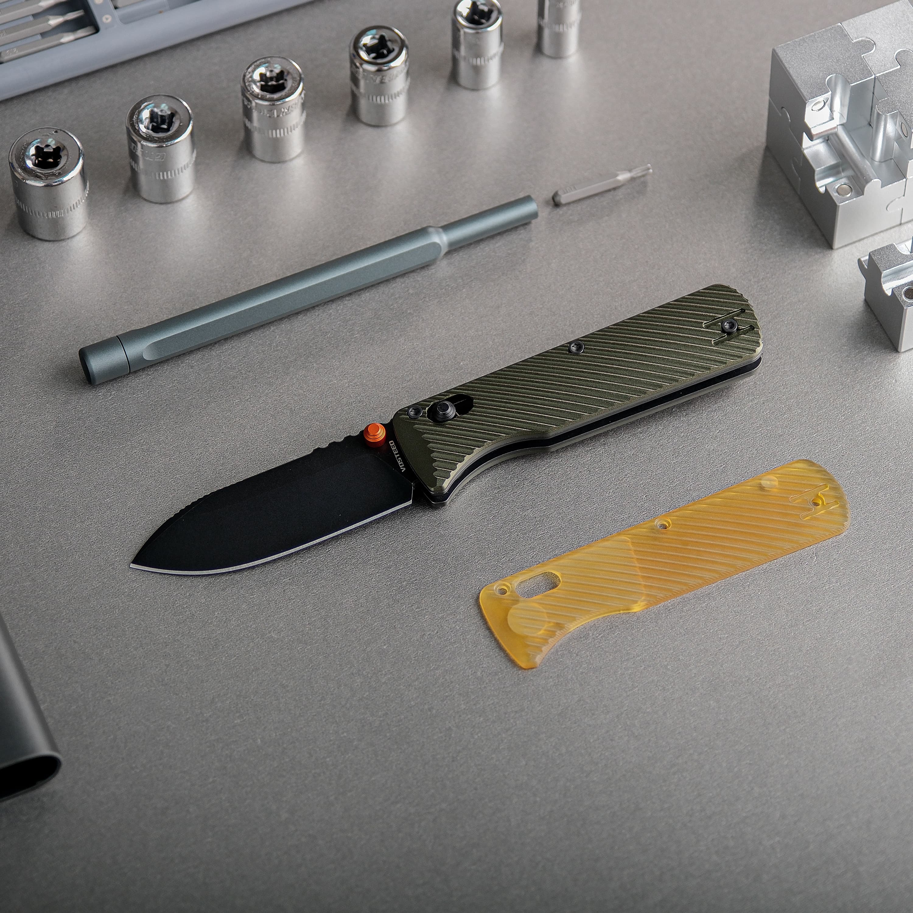 Vombat - Crossbar Lock (2.92" M390 Blade & Aluminum Handle) - A4105 - Image 17