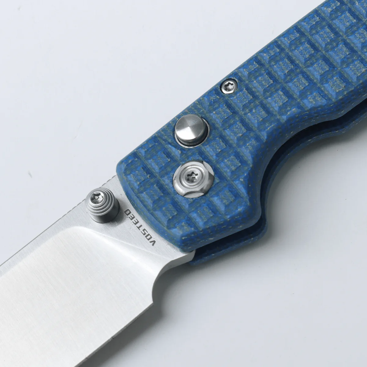 WMK EXCLUSIVE VOSTEED RACCOON BUTTON LOCK FOLDING KNIFE BLUE MICARTA FRAG PATTERN HANDLE 14C28N PLAIN EDGE RC3SVM17 - Image 5